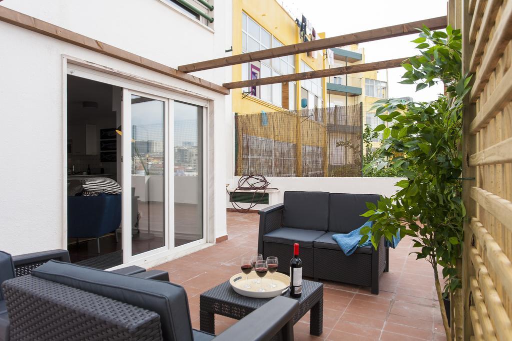 ליסבון Joivy Superb 1-Bed Apt With Workspace And Terrace, Close To Avenida Da Liberdade מראה חיצוני תמונה