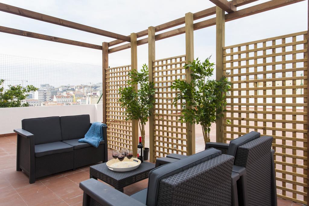 ליסבון Joivy Superb 1-Bed Apt With Workspace And Terrace, Close To Avenida Da Liberdade מראה חיצוני תמונה